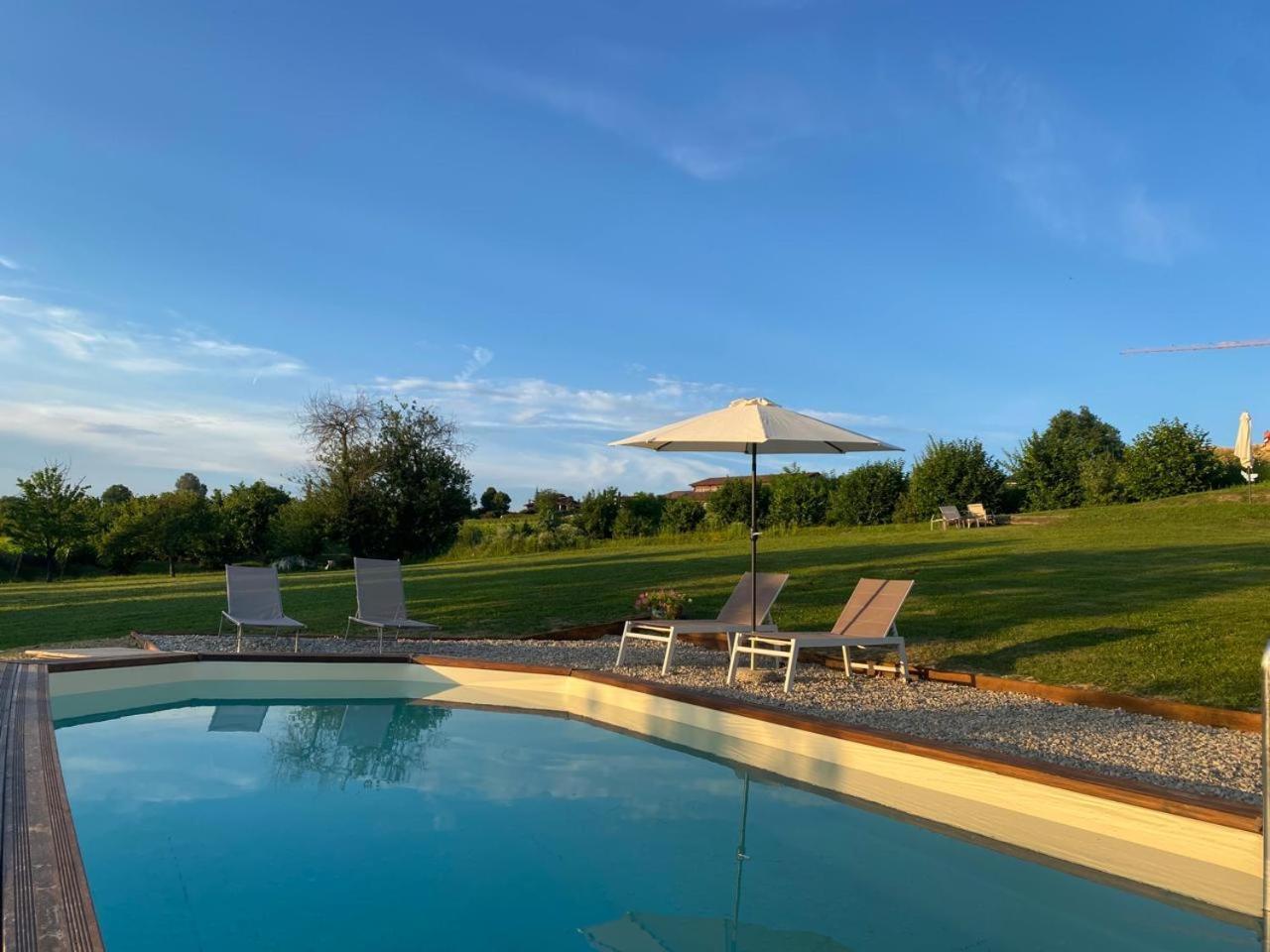 La Casa Di Roby-1 Appartamento La Morra Con Piscina Exterior foto